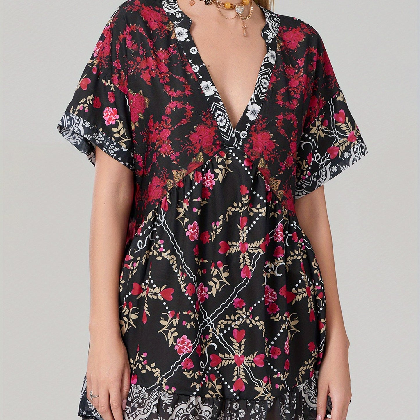 Women'S Bohemian Floral Print V-Neck Short Sleeve Dress with Pockets - Flowy A-Line Mini Dress in Red, Beige & Blue, Perfect for Summer & Casual Outings, Bohemian Dress
