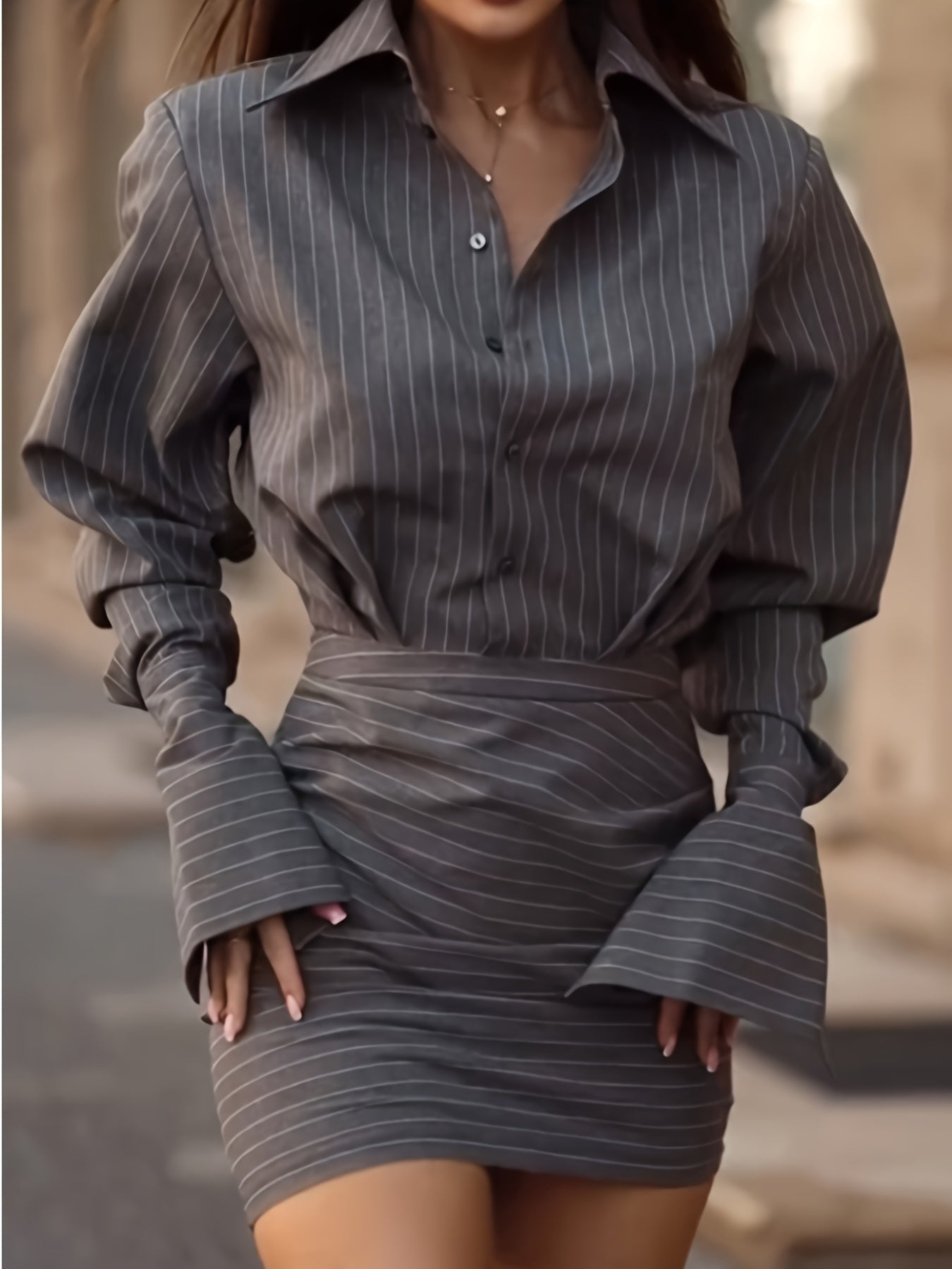 Women's Shirt Suit, Striped Pattern, Casual Wear, Fashionable Commuting Style, Suitable for Office Workers, Combined with Shirt And Short Skirt, Suitable for All Seasons.